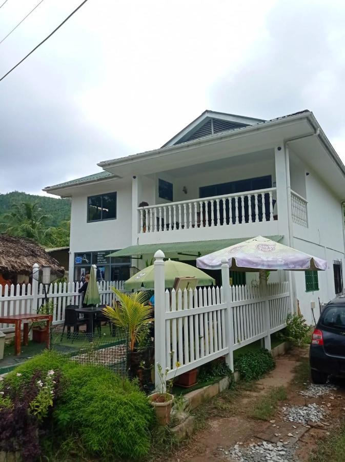 Les Forbans Selfcatering Apartment Takamaka Exterior photo