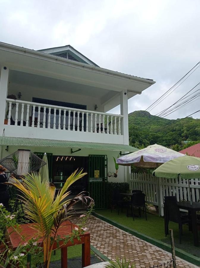 Les Forbans Selfcatering Apartment Takamaka Exterior photo