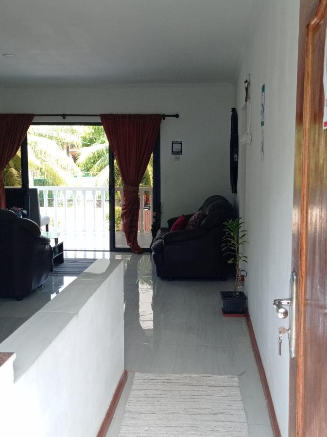Les Forbans Selfcatering Apartment Takamaka Exterior photo