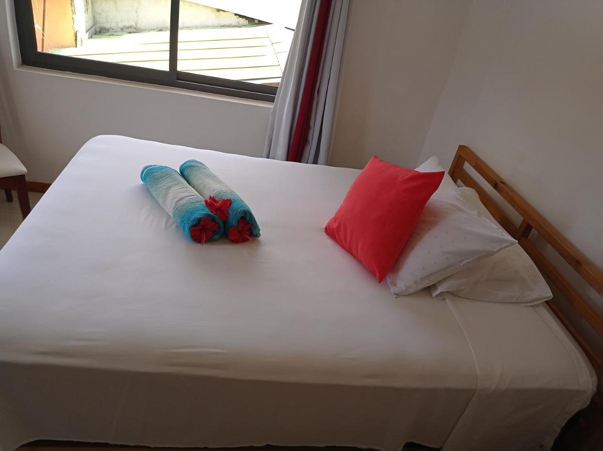 Les Forbans Selfcatering Apartment Takamaka Exterior photo